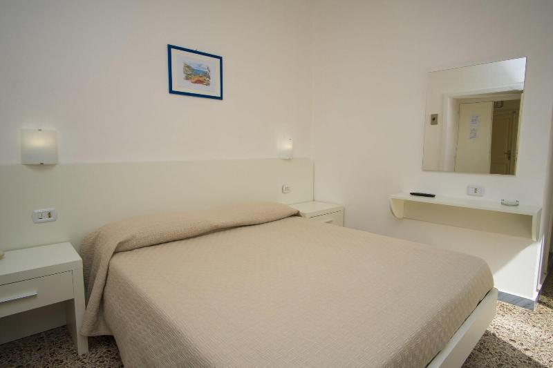 Delfino Hotel มารีนาดีกาเมโรตา ภายนอก รูปภาพ