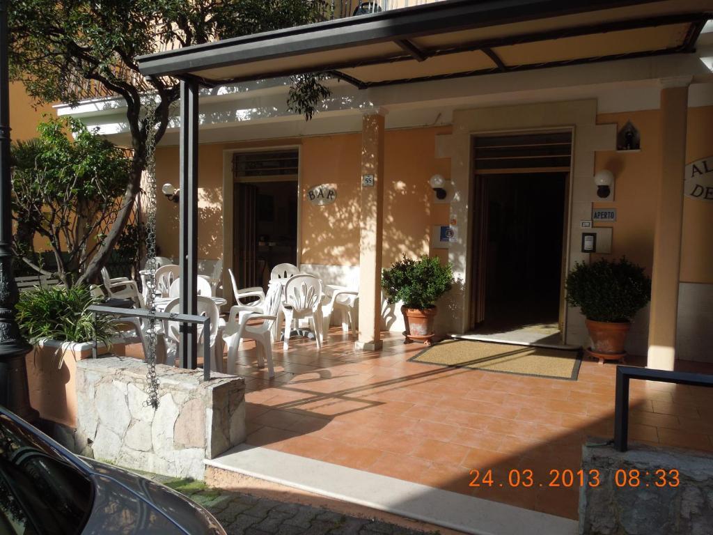 Delfino Hotel มารีนาดีกาเมโรตา ภายนอก รูปภาพ