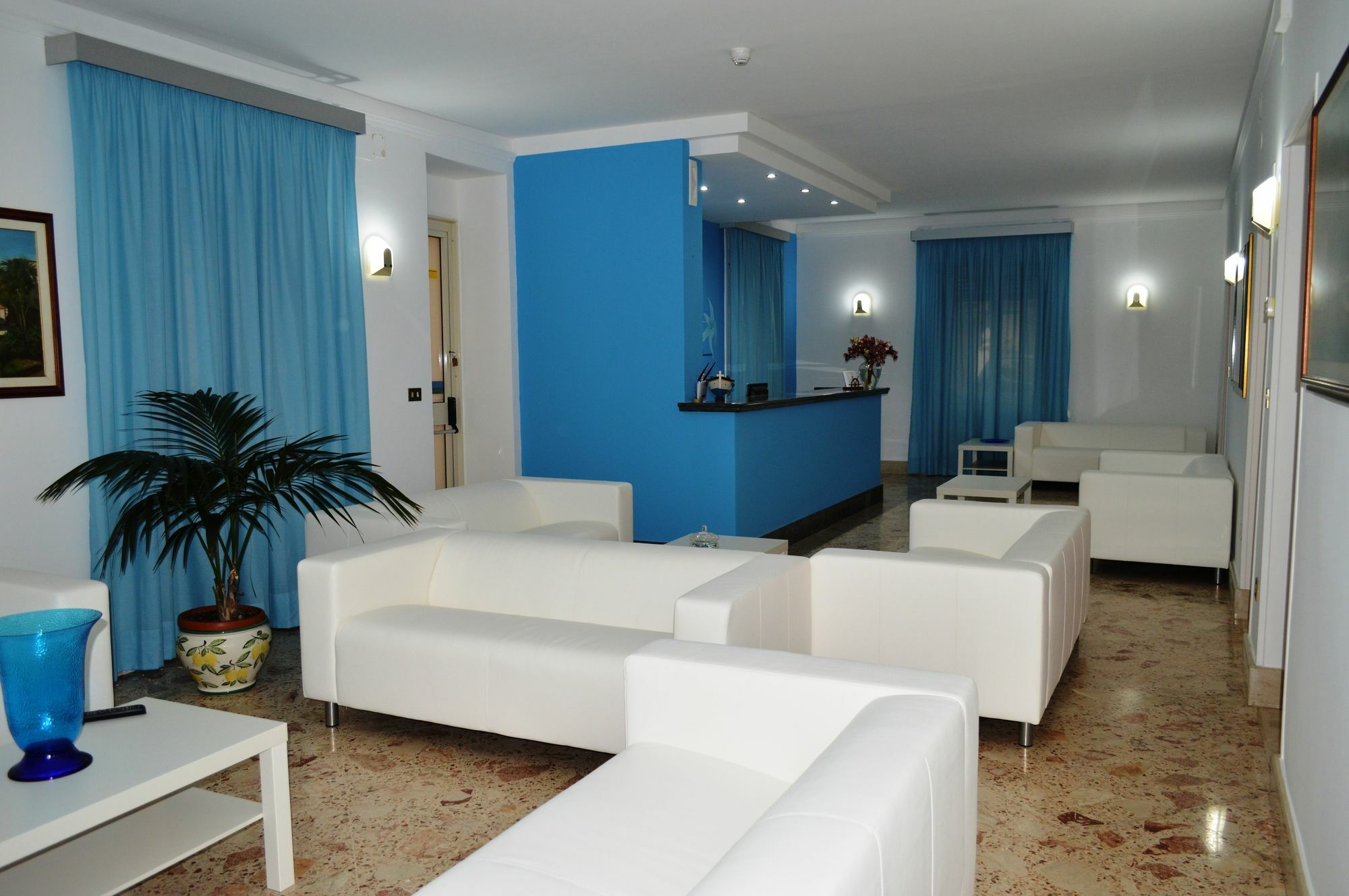 Delfino Hotel มารีนาดีกาเมโรตา ภายนอก รูปภาพ